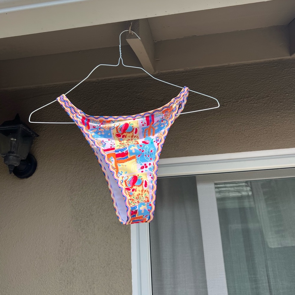 Bikini bottoms